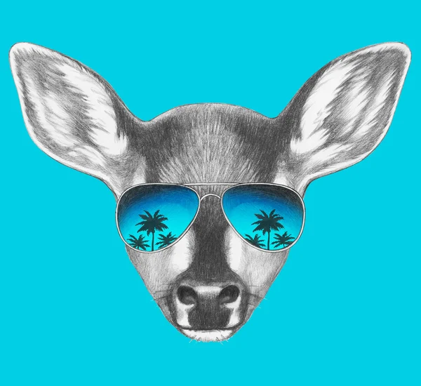 Portrait of Fawn with mirror sunglasses — Stock Photo, Image