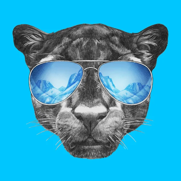 Potret Panther dengan kacamata cermin — Stok Foto