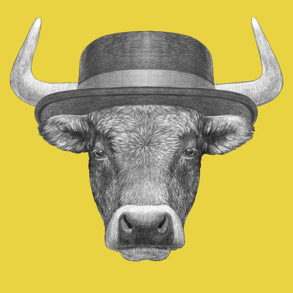 黄底圆柱形帽上的公牛肖像 手绘插图 — 图库照片