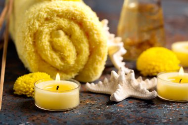 Spa havlu, mumlar ile natürmort 