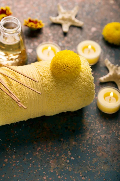 Spa havlu, mumlar ile natürmort