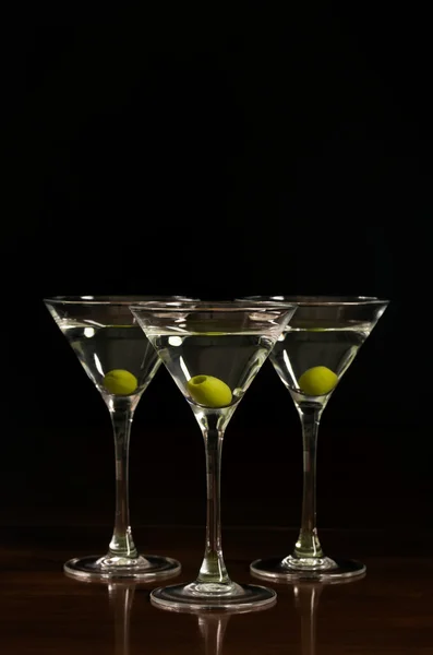 Drie glazen van martini cocktail — Stockfoto