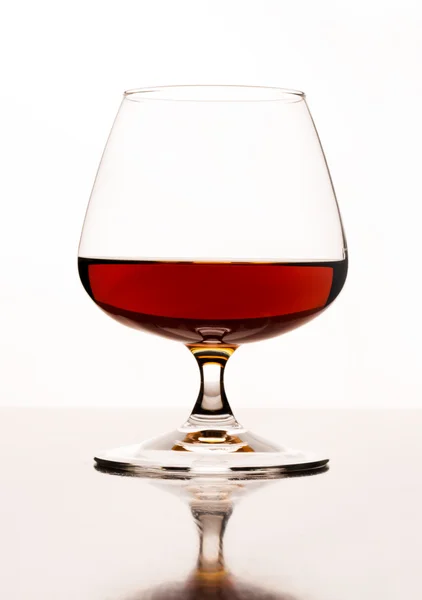 Um copo de conhaque francês — Fotografia de Stock