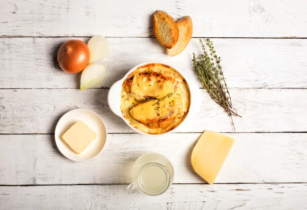 パンとチーズとオニオン スープ — ストック写真