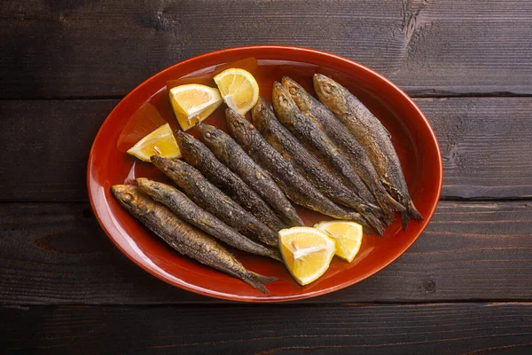 Frisch Zubereitete Sardinen Gehören Zur Mediterranen Küche Draufsicht Holzhintergrund — Stockfoto