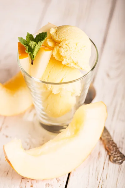 Chutné zmrzliny s melounem — Stock fotografie