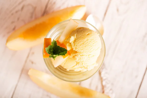 メロンのおいしいアイスクリーム — ストック写真