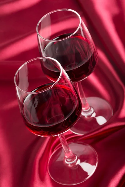 Twee wijnglazen. — Stockfoto