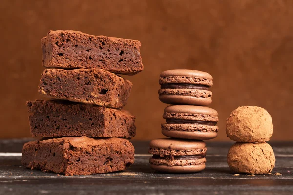 Montones de pasteles de chocolate —  Fotos de Stock