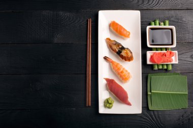 geleneksel Japon suşi