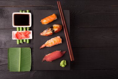 geleneksel Japon suşi