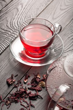 Hibiscus çay Kupası ve çaydanlık 