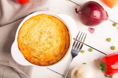 Etli börek patates ile