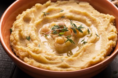 Geleneksel oryantal humus