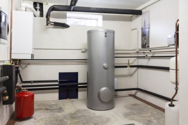 Kazan dairesinde gaz yoğunlaştırılıyor.