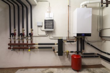 Kazan dairesinde gaz yoğunlaştırılıyor.