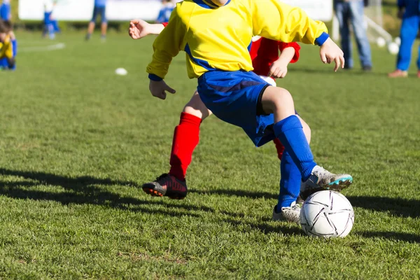 Fútbol partido de fútbol para niños —  Fotos de Stock