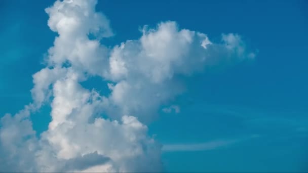 Waktu selang 4k, awan langit biru — Stok Video