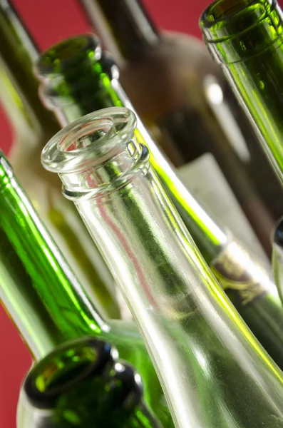 Пустые бутылки вина — стоковое фото