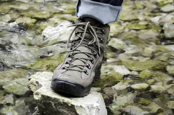 Sapatos de trekking - botas de caminhada — Fotografia de Stock