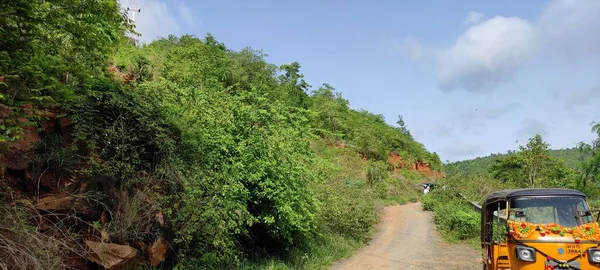 Citra Indah Landscape Gunung Berlatar Hijau — Stok Foto