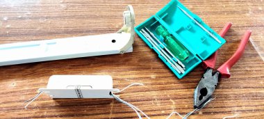 Elektrik iş tüpü hafif nesneler