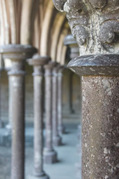 Sütunları Abbey Mont Saint Michel, Fransa