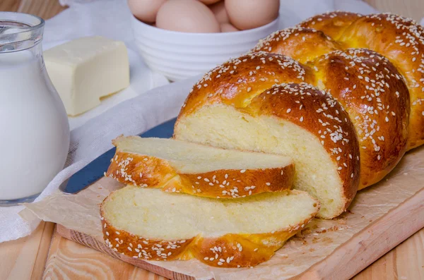 Хліб Чалла з кунжутом — стокове фото