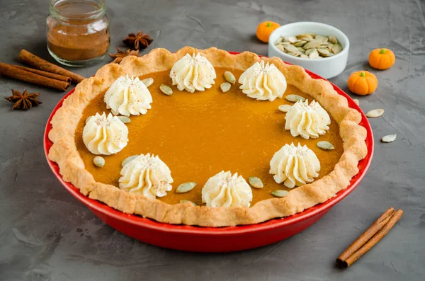 Traditional Festive Pumpkin Pie Spices Whipped Cream Seeds Top Dark — Stock Photo, Image