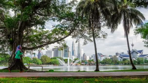 国油双峰塔公园视图吉隆坡时间推移马来西亚夏蒂蒂旺沙 — 图库视频影像