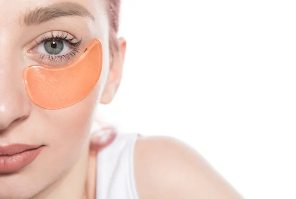 Woman Mask Face Looking Camera — Stock Photo, Image