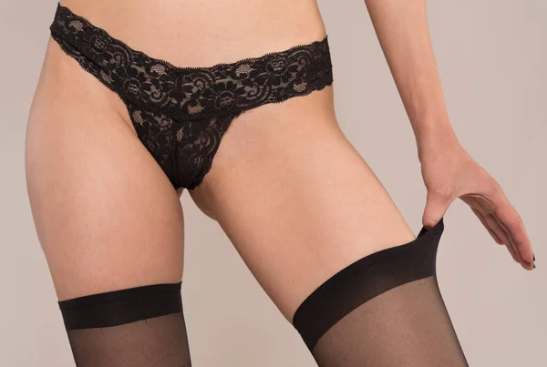 Schöne Junge Frau Schwarzen Dessous Und Höschen Auf Weißem Hintergrund — Stockfoto