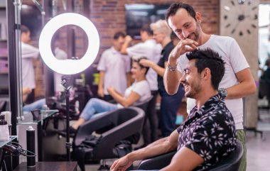 berber ve güzellik salonu