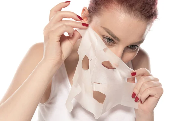 Mooie Jonge Vrouw Met Een Witte Jurk — Stockfoto