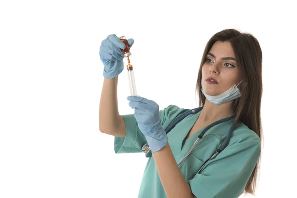 Joven Doctora Con Jeringa Estetoscopio Aislados Sobre Fondo Blanco — Foto de Stock