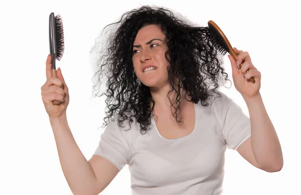 Jovem Com Cabelo Pente Escova Cabelo Isolado Branco — Fotografia de Stock