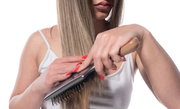 Mujer Con Peine Pelo Largo Tijeras Sobre Fondo Blanco —  Fotos de Stock