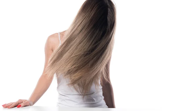 Belle Jeune Femme Aux Cheveux Longs Isolée Sur Blanc — Photo