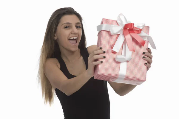 Молодая Красивая Женщина Подарочной Коробке Изолированы Белом Фоне — стоковое фото