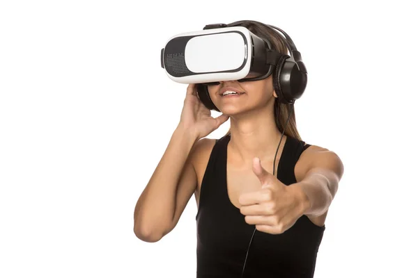 Mujer Joven Con Auriculares Realidad Virtual Aislados Sobre Fondo Blanco —  Fotos de Stock