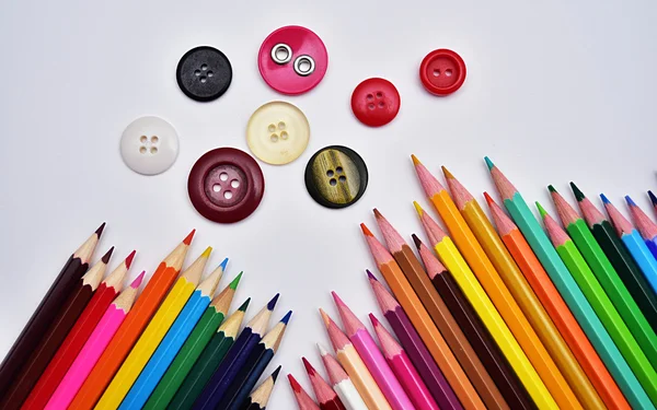 현실적인 다채로운 색깔 연필 이나 크레용 세트 — 스톡 사진