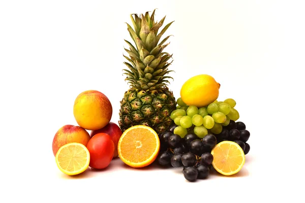 Ízletes gyümölcsöt. Bioélelmiszerek. Természetes gyümölcs. egészséges gyümölcsök — Stock Fotó