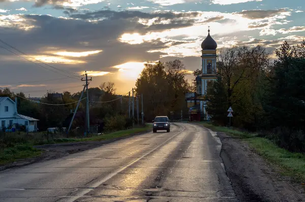  Tapınağa giden yolda..