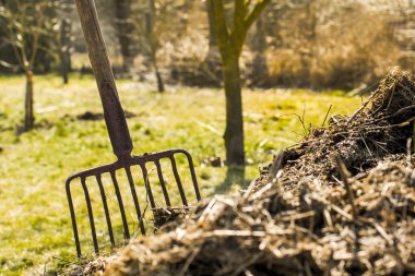 Eski Bahçe kompost yığın dirgen araçları