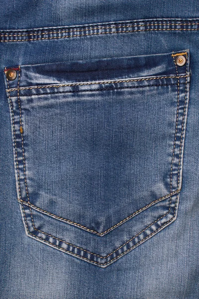 Zbliżenie kieszeni dżinsów z powrotem — Zdjęcie stockowe