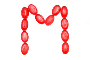 Renkler şekerden yapılan M harfi