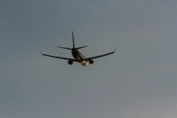 Plane takes off — Stock Photo, Image