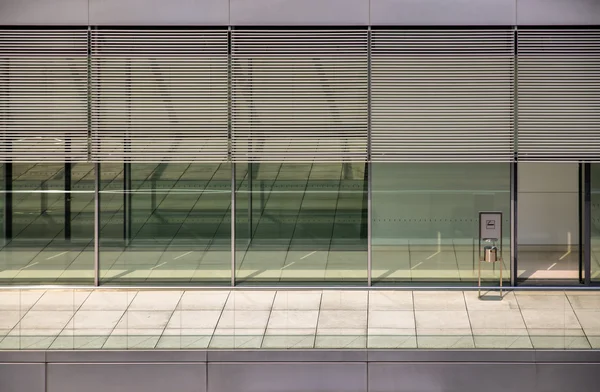 Modern bina duvarlar ve Windows