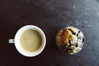 küçük ev yapımı tatlı pasta 