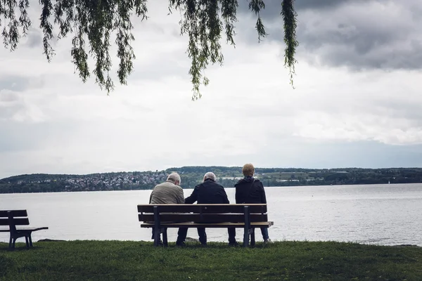 Anciano y mujer —  Fotos de Stock